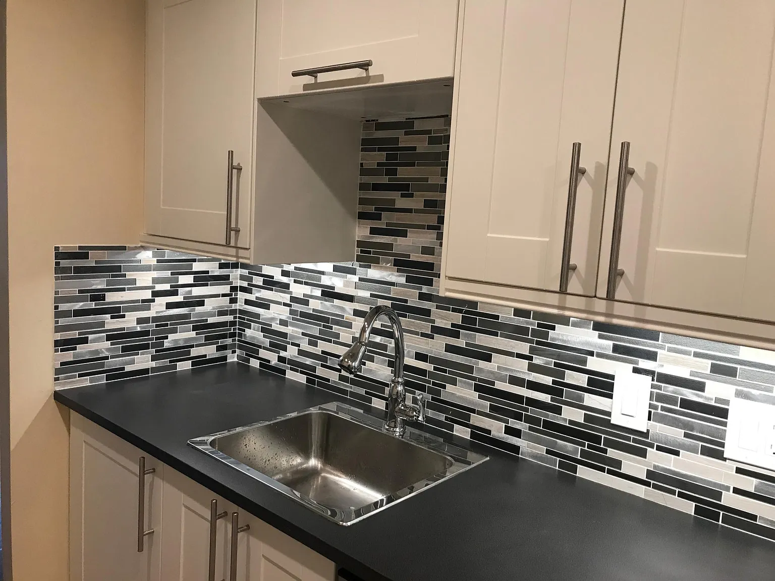 2 bed, 770 sqft, $3,500 — Photo 4