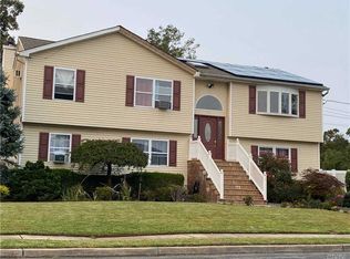 77 The Blvd, Amityville, NY 11701