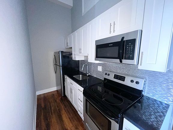 3rd image of 1507 S 17th St #318