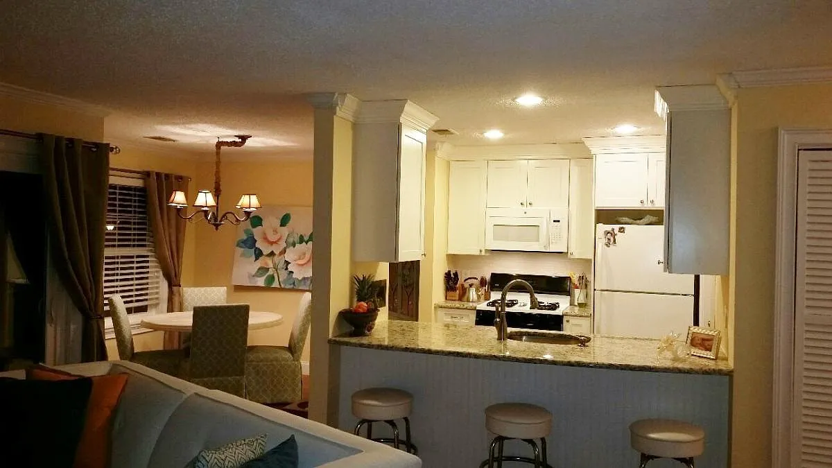 2 bed, 913 sqft, $2,000 — Photo 3