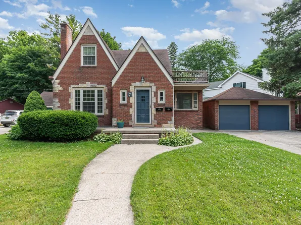 7 Hammond Rd, Saginaw, MI 48602