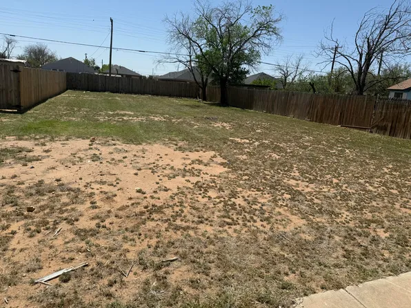 2913 Duke St, Lubbock, TX 79415