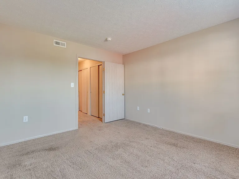 Highpoint Apartments — Photo 23
