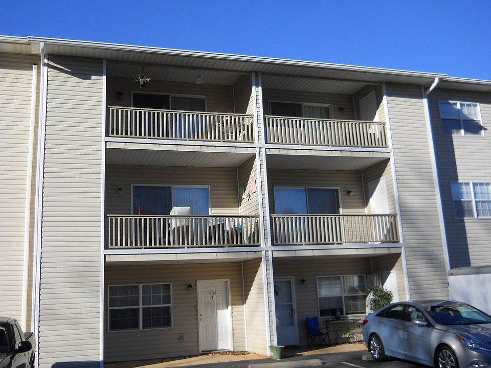 1st image of 900 Flat Creek Village Dr #211