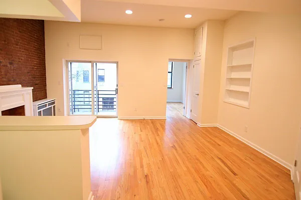 Rented by One New York Realty Inc | media 14