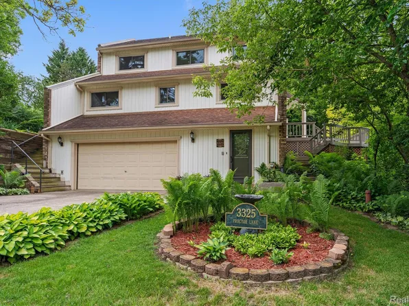 3325 Proctor Ln, Oakland, MI 48363