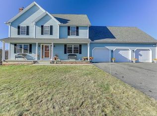 160 Debbie Dr, Meriden, CT 06451