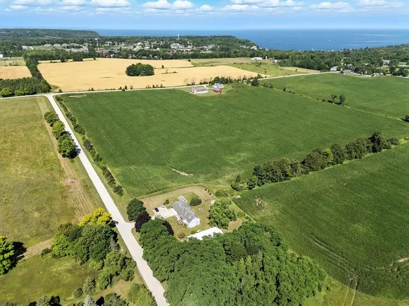 2130 Plateau Rd, Sister Bay, WI 54234