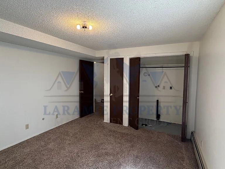 710 Downey St #18 — Photo 14