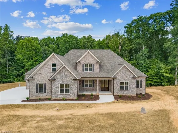 5509 Palermo Trl, Oak Ridge, NC 27310
