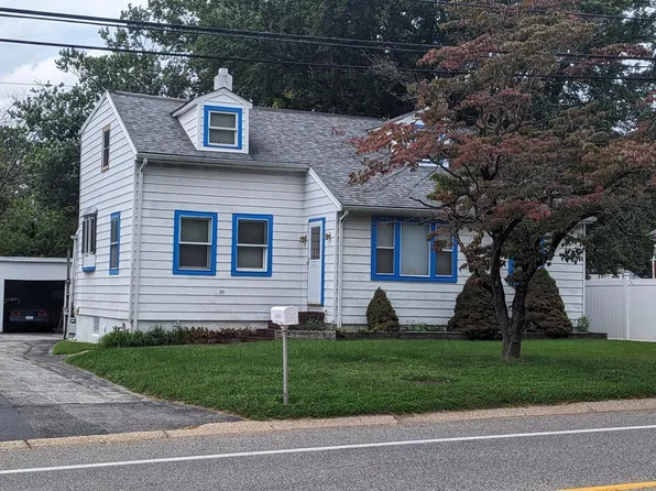 2228 Silverside Rd, Wilmington, DE 19810