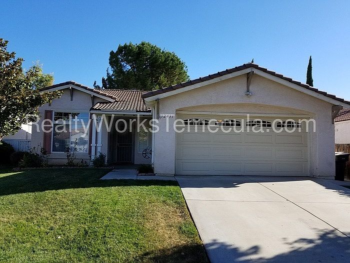 1st image of 32431 Hupp Dr