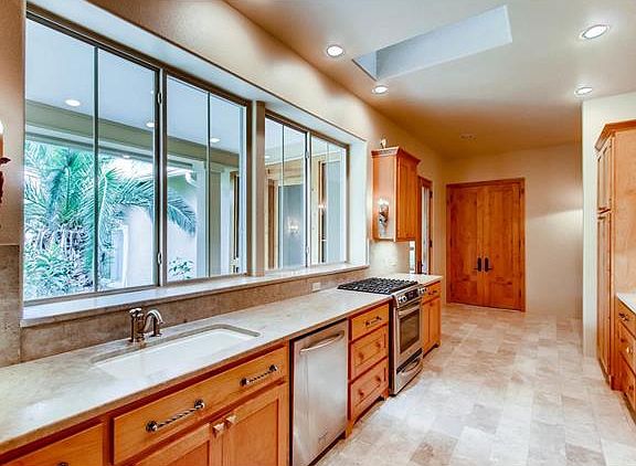 4th image of 1001 Southern Dr