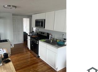 1438 Pleasant St #3, New Bedford, MA 02740