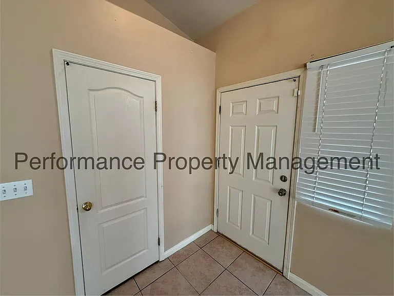 7217 Silver Spray Ave — Photo 3
