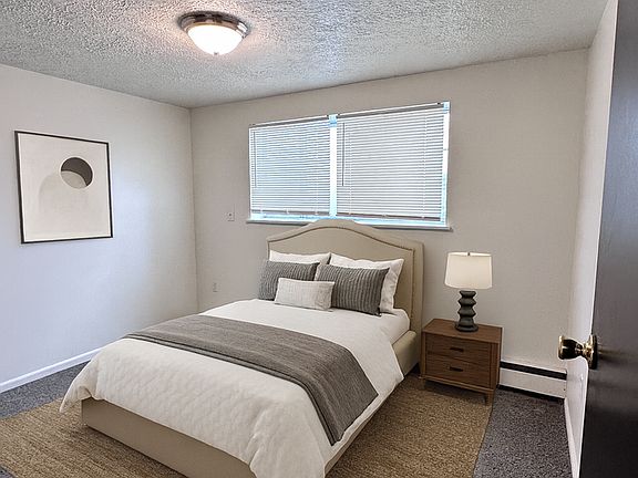 4th image of 470 Market St APT 13