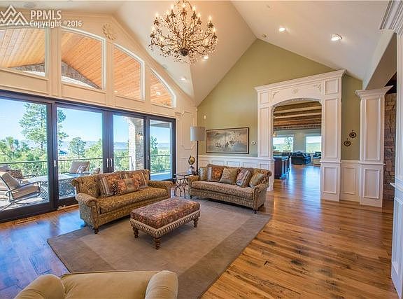 Custom Molding And Trim Work