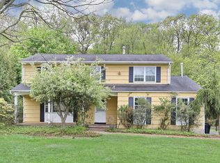 7 Macintosh Ln, Monsey, NY 10952