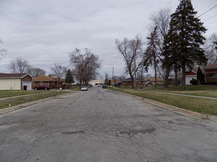 2nd image of 1443 Sunset Ave