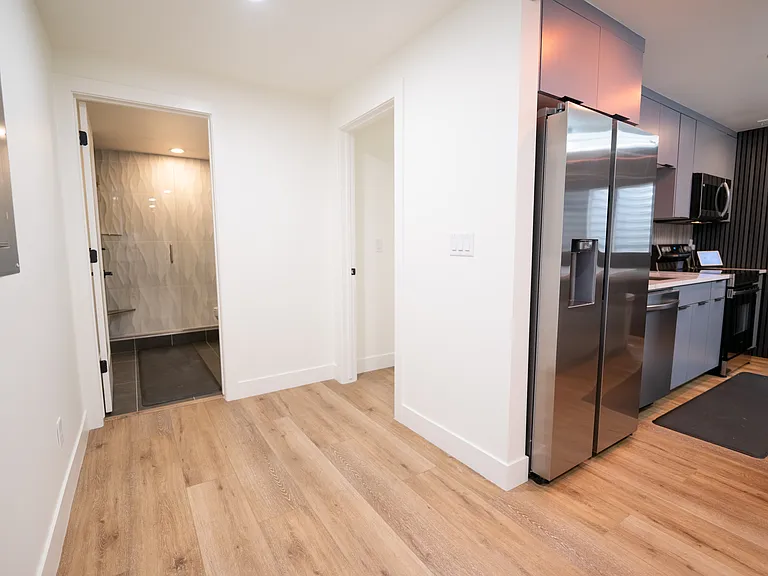 240 E Belmont Ave — Photo 10