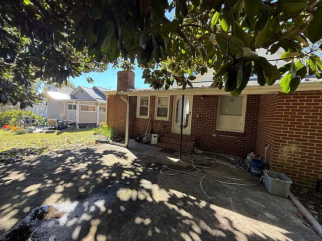 2 bed, 1223 sqft, $1,300 — Photo 4