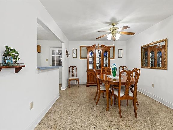 3rd image of 4001 Newlands St