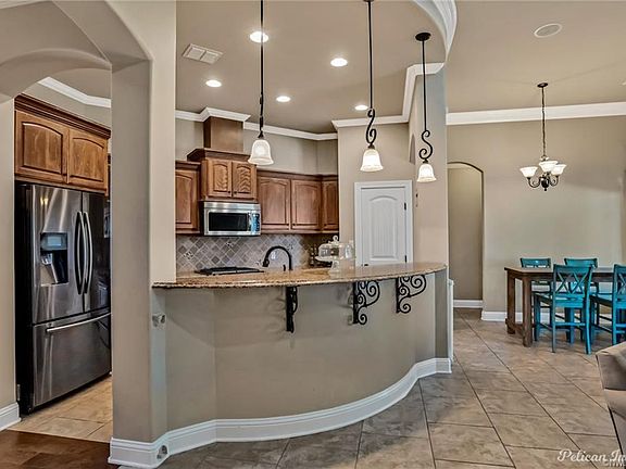 5th image of 490 Dogwood South Ln