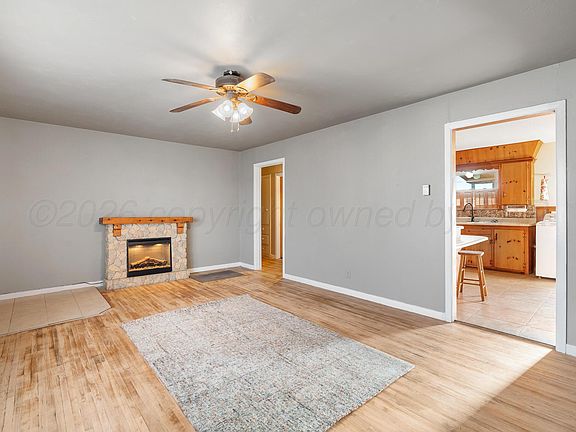 3rd image of 710 N Roberts St