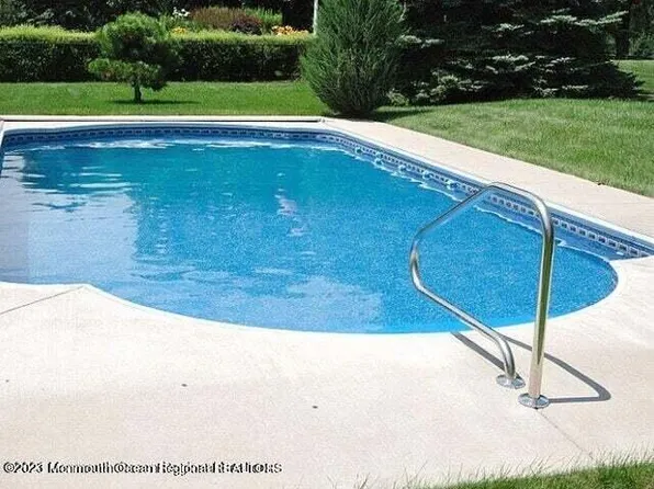 13 Bucknell Drive, Toms River, NJ 08757