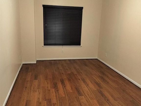 3rd image of 3507 Canfield St