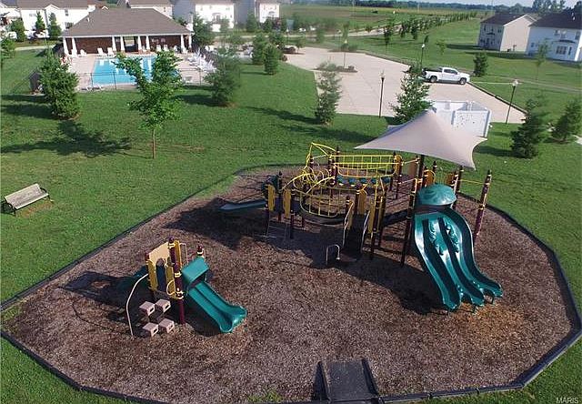 2nd image of 7028 Millbrook Ln