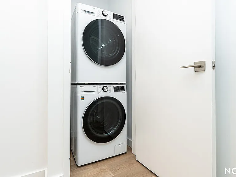527 Grand Ave #503 — Photo 8