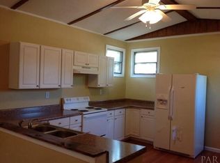 1812 Kell Rd, Gulf Breeze, FL 32563