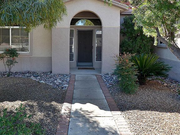 3rd image of 1046 E Waldorf Ct