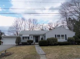 44 Westwood Rd, Shrewsbury, MA 01545