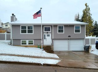 148 Spring Brook Dr, Evanston, WY 82930