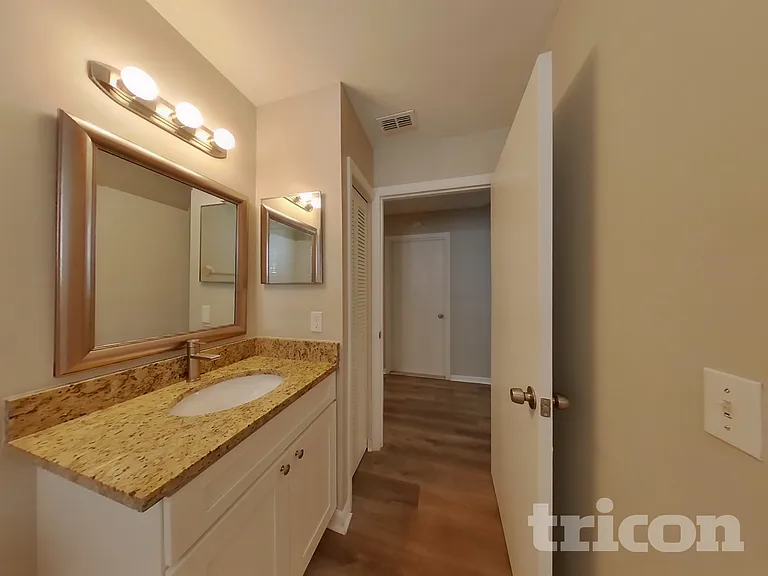 1623 Chatham Cir — Photo 11