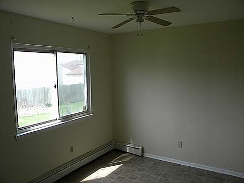 5th image of 4730 Chelsea Ave