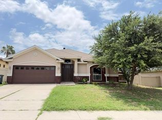 121 Michoacan Loop, Laredo, TX 78045