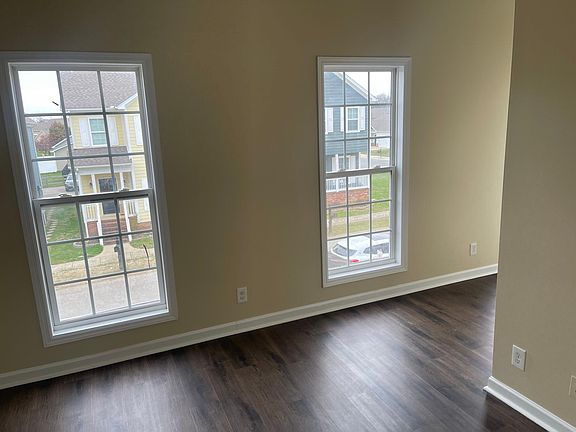 5th image of 108 Charles St