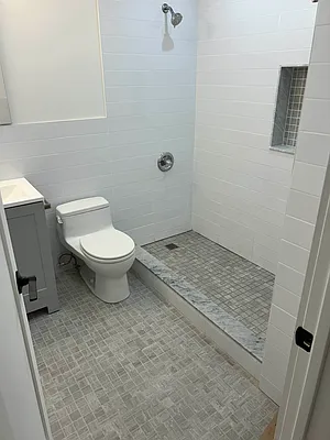 Rented by Greenland Group Realty | media 4