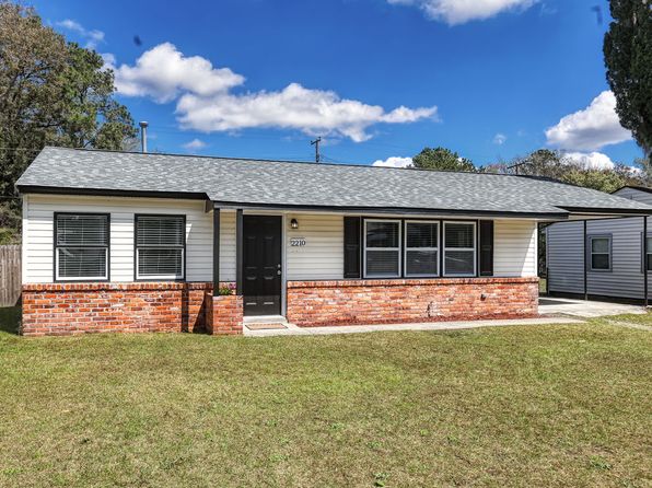 2210 N Fernwood Dr