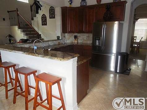 4th image of 1482 Cambridge Dr