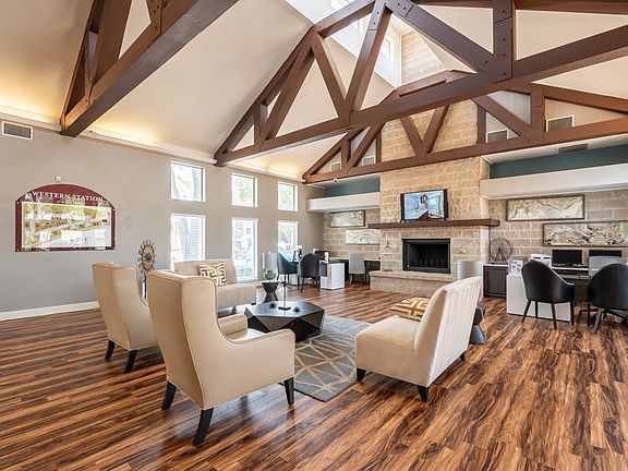 4th image of 6700 Sandshell Blvd #228