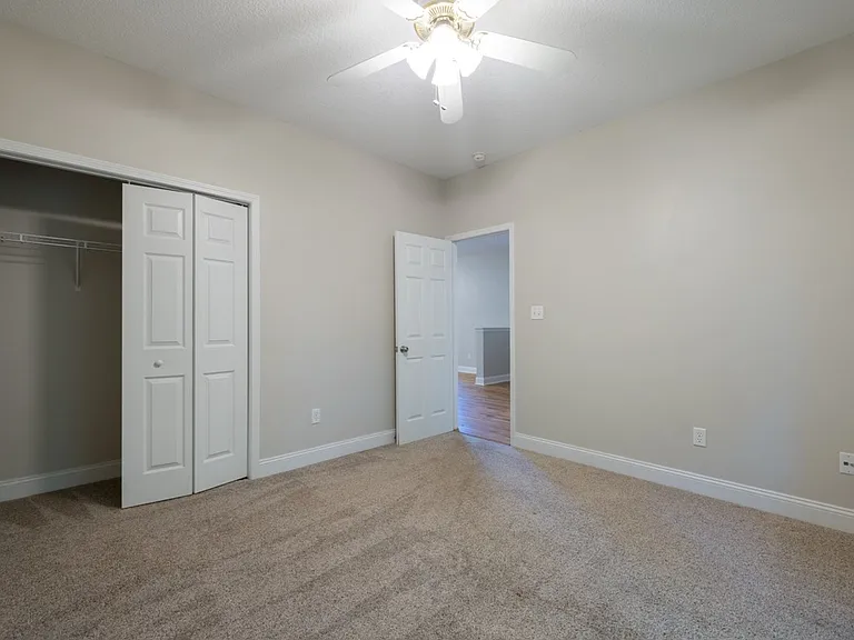 131 Eric Dr — Photo 19