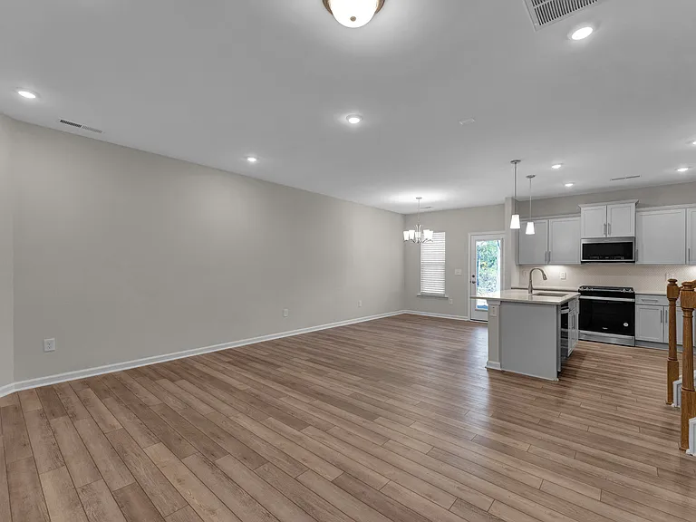 1017 Badlands St — Photo 5