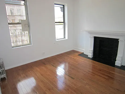 Rented by Concept Real Estate Group | media 11