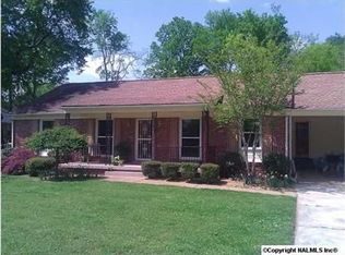 6808 Chadwell Rd SW, Huntsville, AL 35802