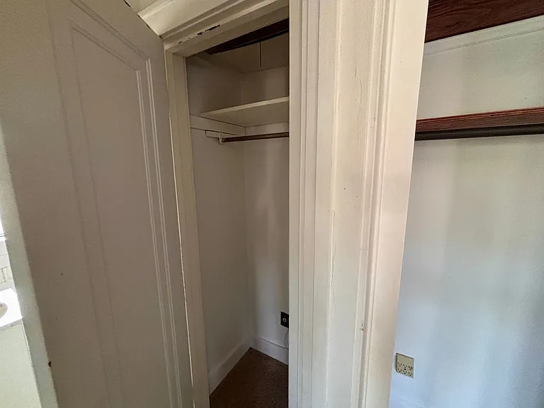 1345 N Astor St — Photo 7