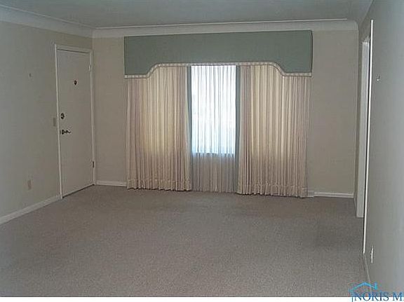 5th image of 4057 W Bancroft St